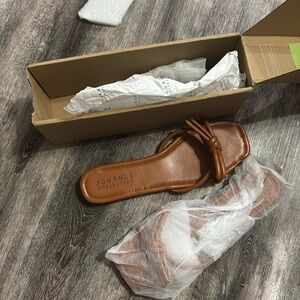 New in box size 11 tan viral Amazon sandal